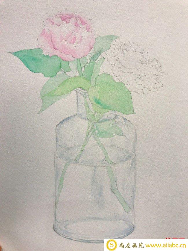 插在玻璃瓶里的玫瑰花水彩画图片 玻璃花瓶里的玫瑰花水彩手绘教程 上色步骤_