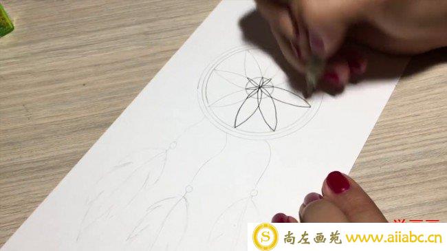 【视频】简单好看的捕梦网彩铅画手绘视频教程 教你画好看的捕梦网画法_
