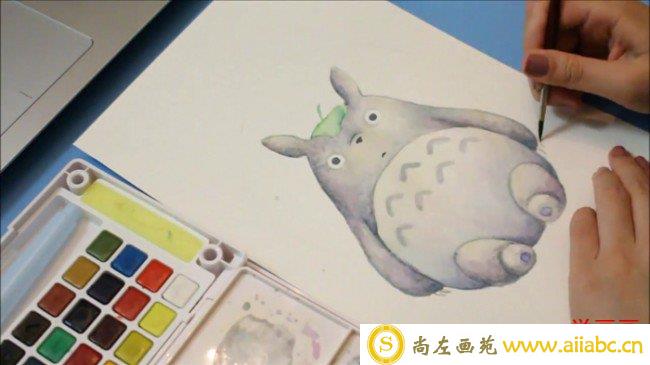 【视频】可爱的龙猫水彩画手绘视频教程 教你画好看的龙猫水彩卡通画_