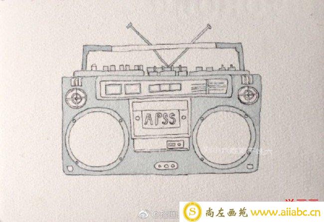 老式录音机水彩画图片 老式收音机水彩手绘教程图片 画法_
