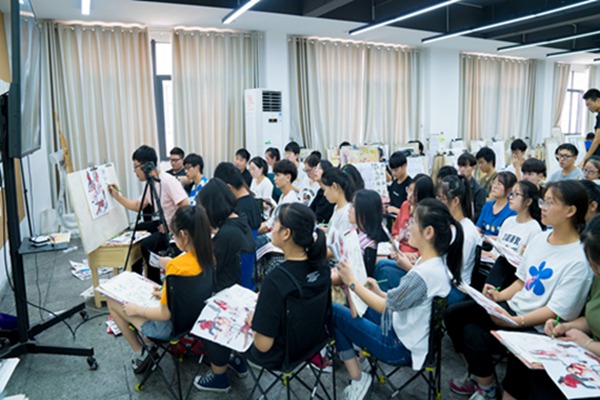 北京绘画培训：请问北京哪里有成人绘画培训班？