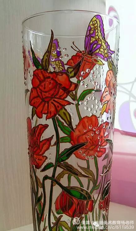丙烯简单画入门手绘花瓶：矮花瓶上用丙烯颜料怎么画图案？