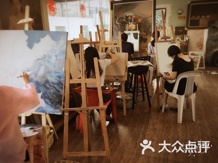 成人画室：杭州适合成人的画室